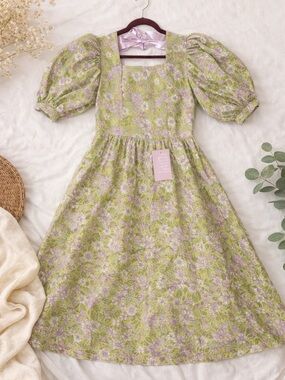 Floral Square-Neck Midi Dress in Light Green and Lavender